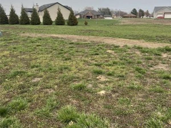 1144 Menominee Trail , Mascoutah, IL 62258