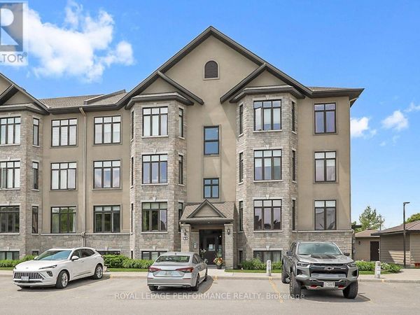 40 Prestige Circle, Unit 2, Ottawa, ON K4A0W9