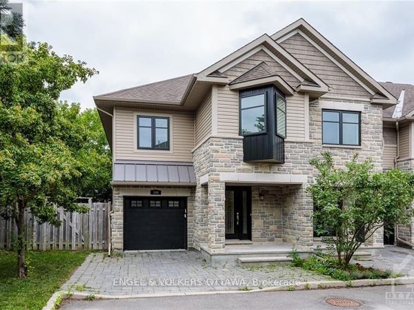 144 MONTAUK , Ottawa, ON K2C2B4