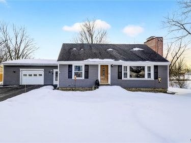 117 Knowland Drive, Liverpool, NY 13090