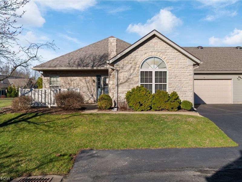 4124 Tannybrooke Lane NW, Unit 16-D, Canton, OH 44718 Photo 1