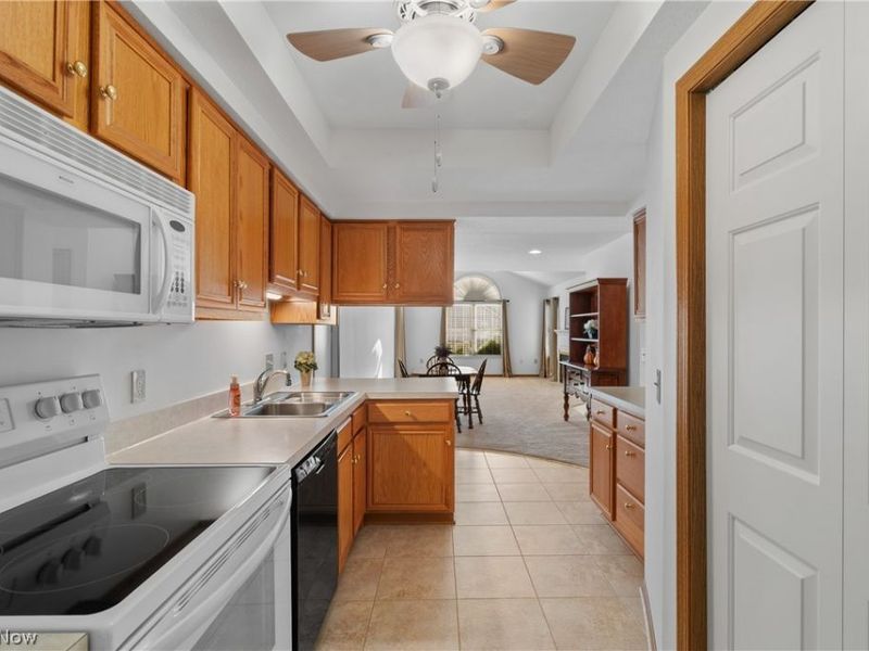 4124 Tannybrooke Lane NW, Unit 16-D, Canton, OH 44718 Photo 12