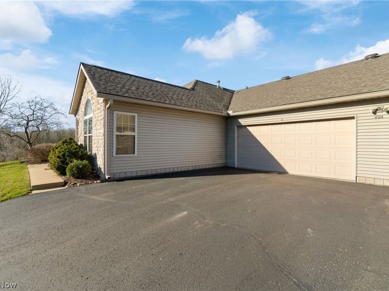 4124 Tannybrooke Lane NW, Unit 16-D, Canton, OH 44718 Photo 24