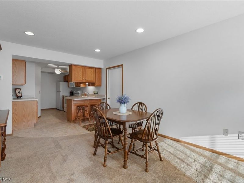 4124 Tannybrooke Lane NW, Unit 16-D, Canton, OH 44718 Photo 7