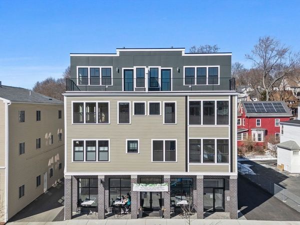 421 High St, Unit 203B, Medford, MA 02155