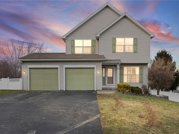 12 Cashmere Court, Rochester, NY 14609
