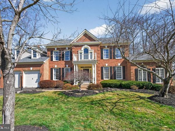 FAIRFAX STATION, VA 22039