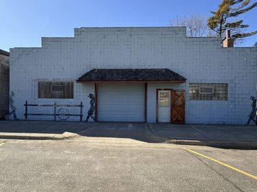 175 S Broadway Street, Vesta, MN 56292