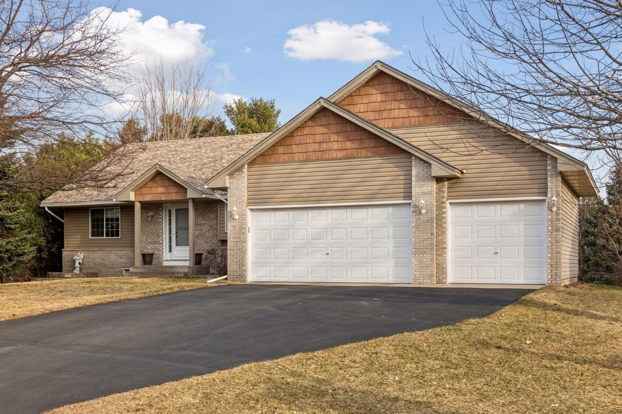 4808 Marigold Avenue N, Brooklyn Park, MN 55443 Main Photo