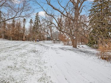 19670 Excelsior Boulevard, Deephaven, MN 55331