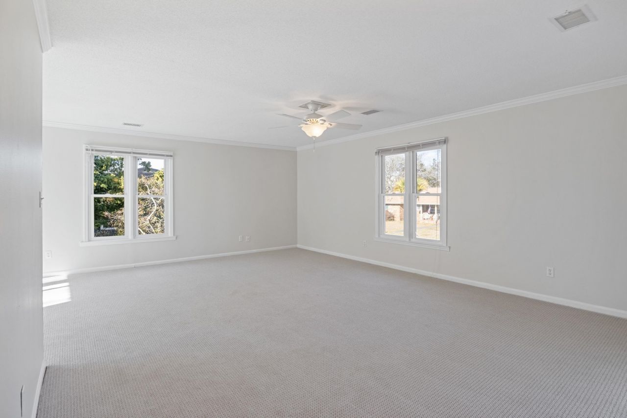 2005 Havens Dr. Photo 11