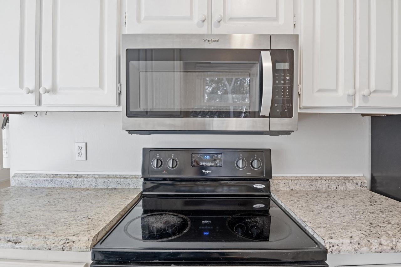 2005 Havens Dr. Photo 21