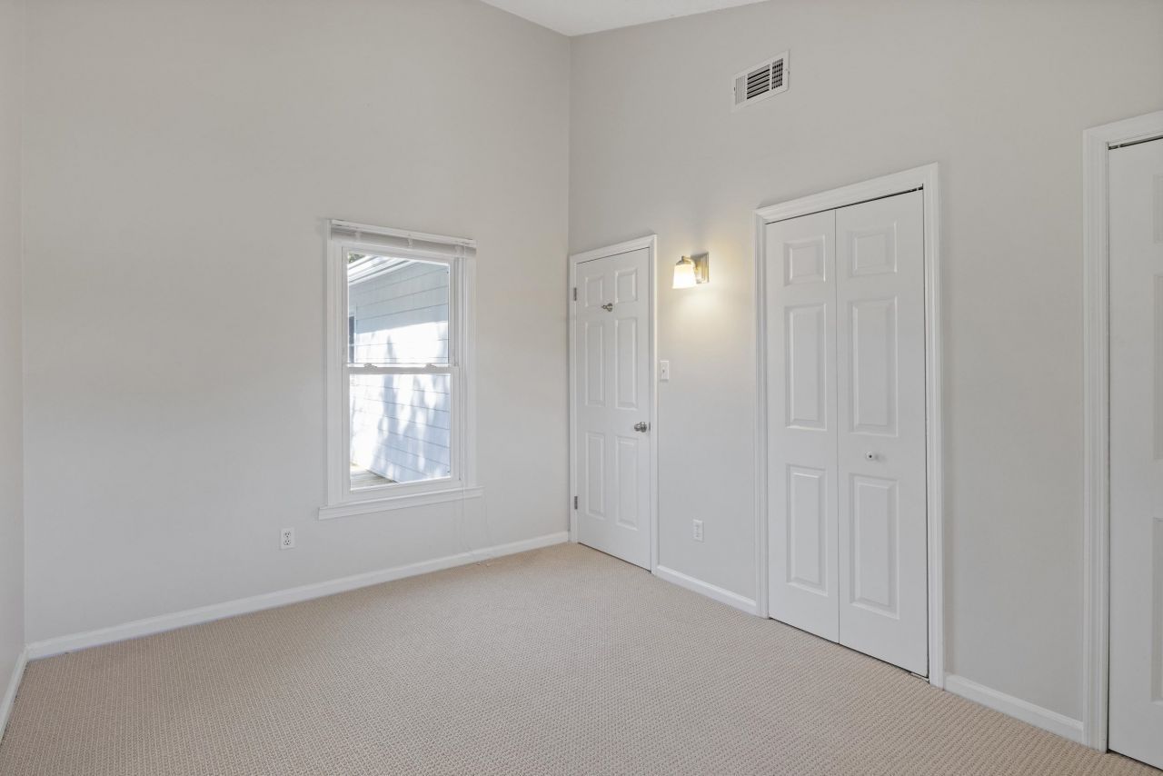 2005 Havens Dr. Photo 29