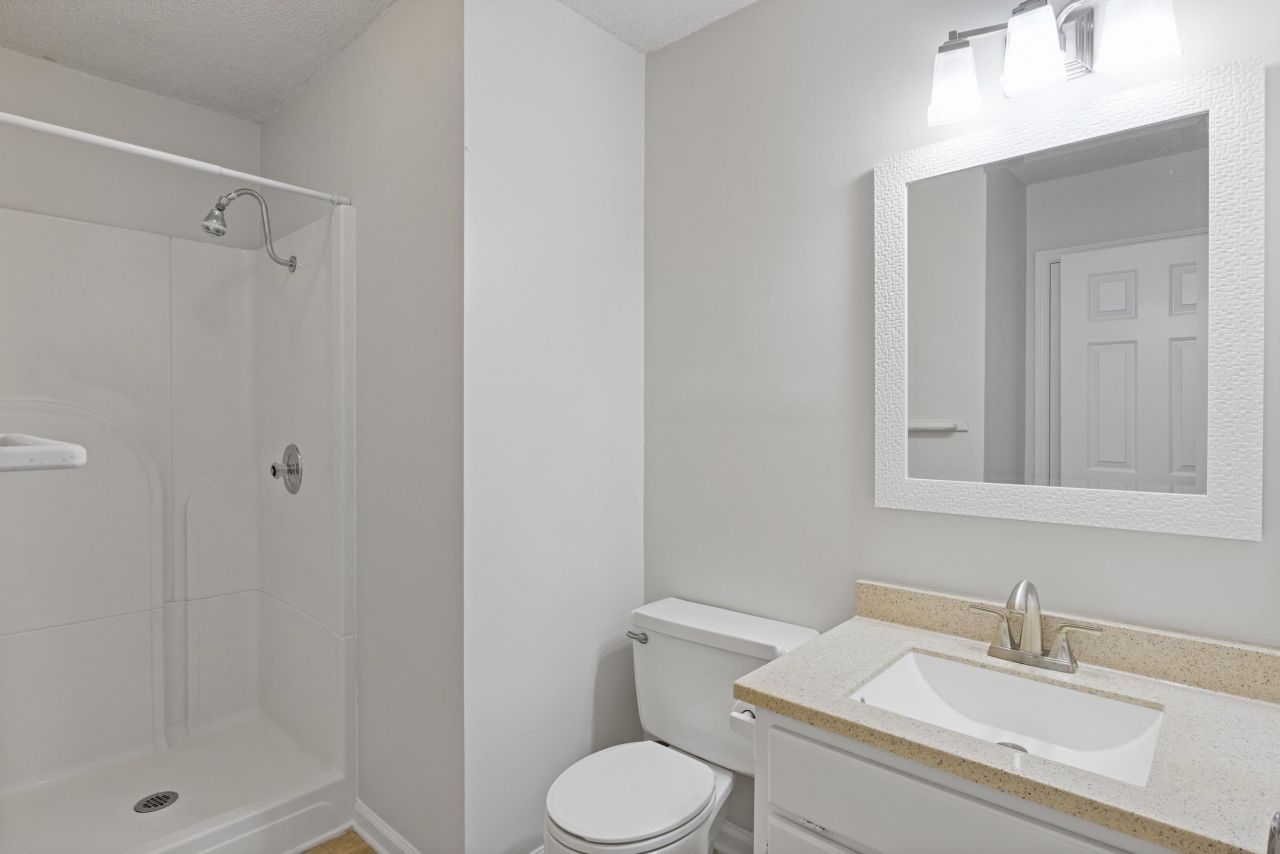 2005 Havens Dr. Photo 33