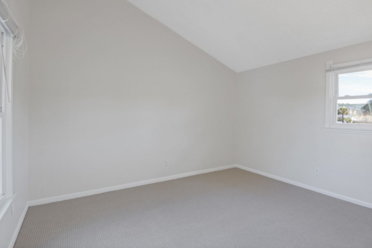 2005 Havens Dr. Photo 34