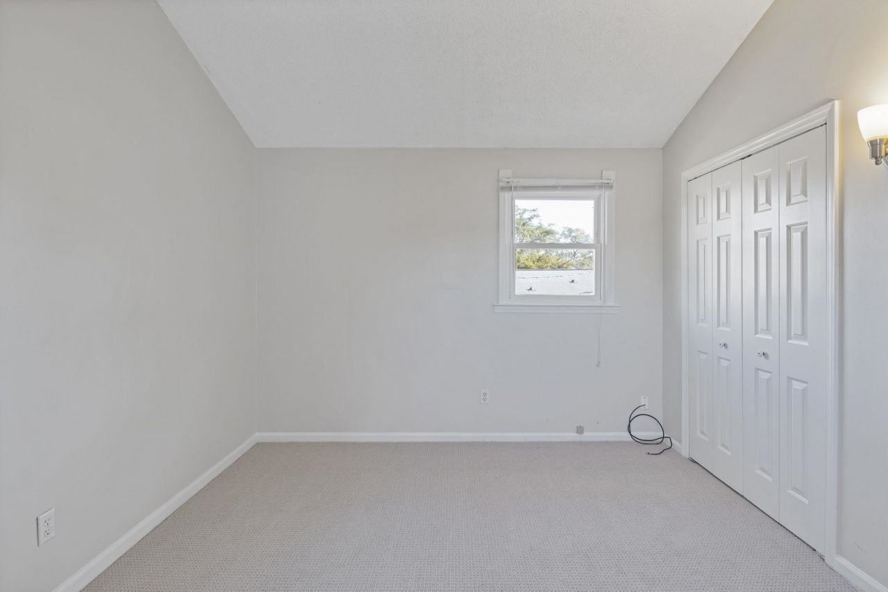 2005 Havens Dr. Photo 36