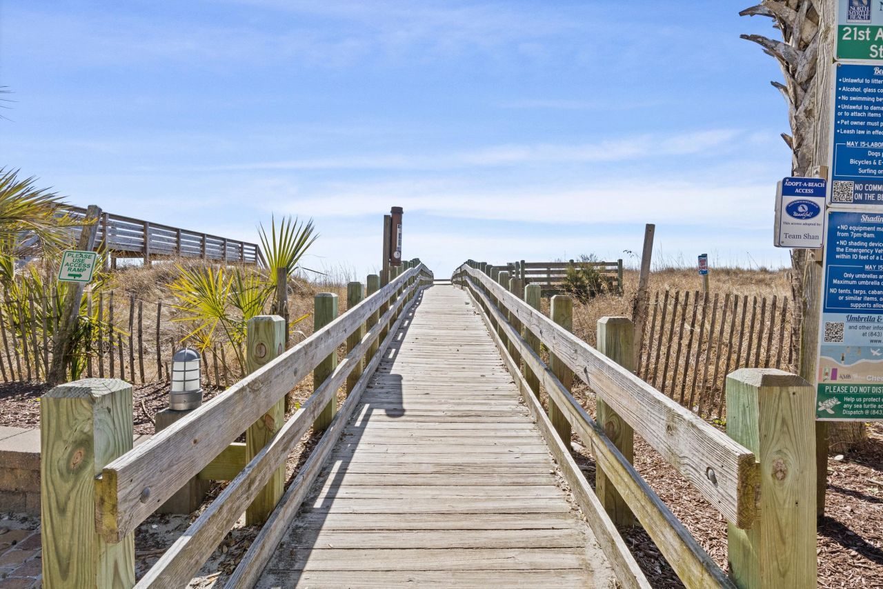 2005 Havens Dr. Photo 42