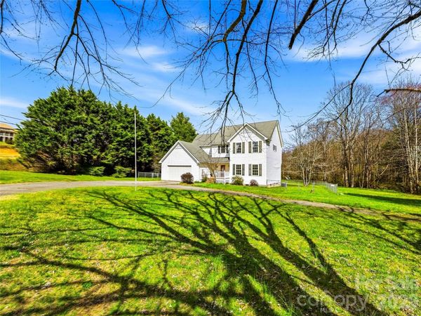 61 Rolling Hills Road , Mills River, NC 28759