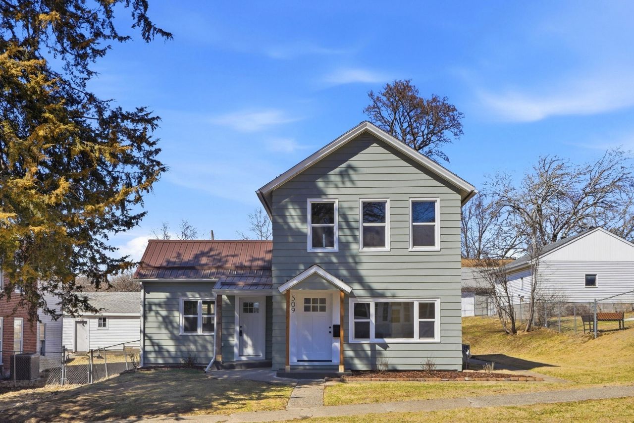 509 E 9th, Muscatine, IA 52761 Main Photo