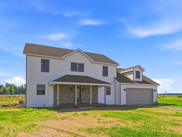 2144 MARY ANNS COURT, Muscatine, IA 52761