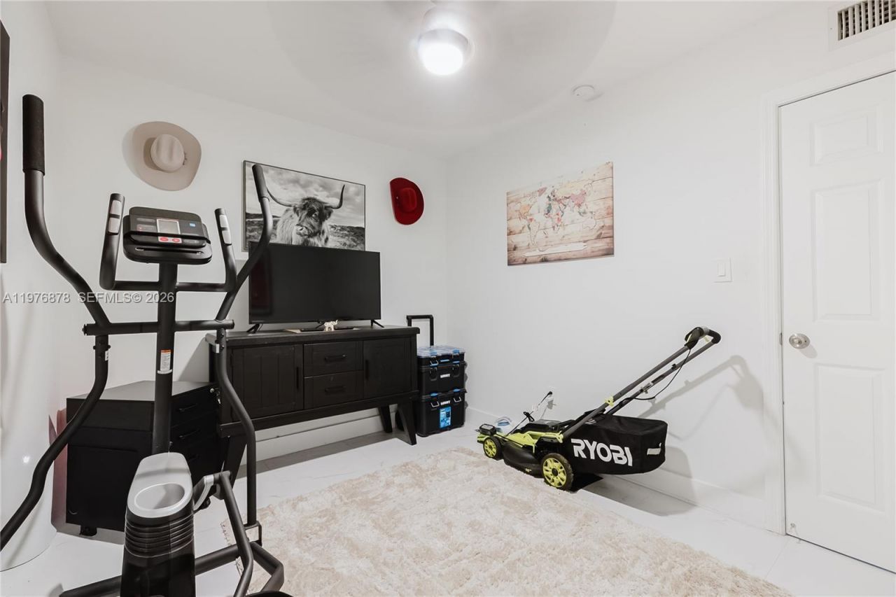 2621 SW 12th Ter , Fort Lauderdale, FL 33315 Photo