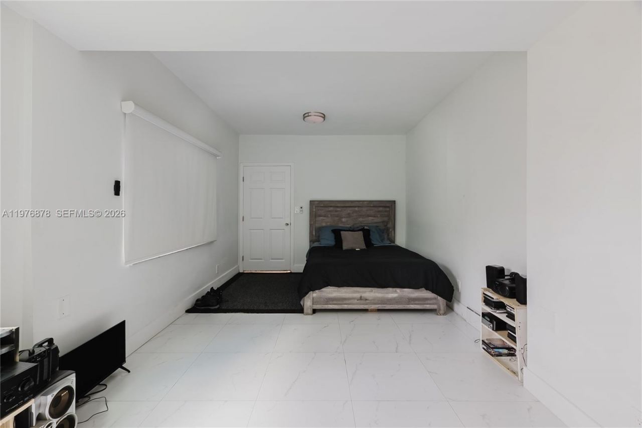 2621 SW 12th Ter, Fort Lauderdale, FL 33315 Photo