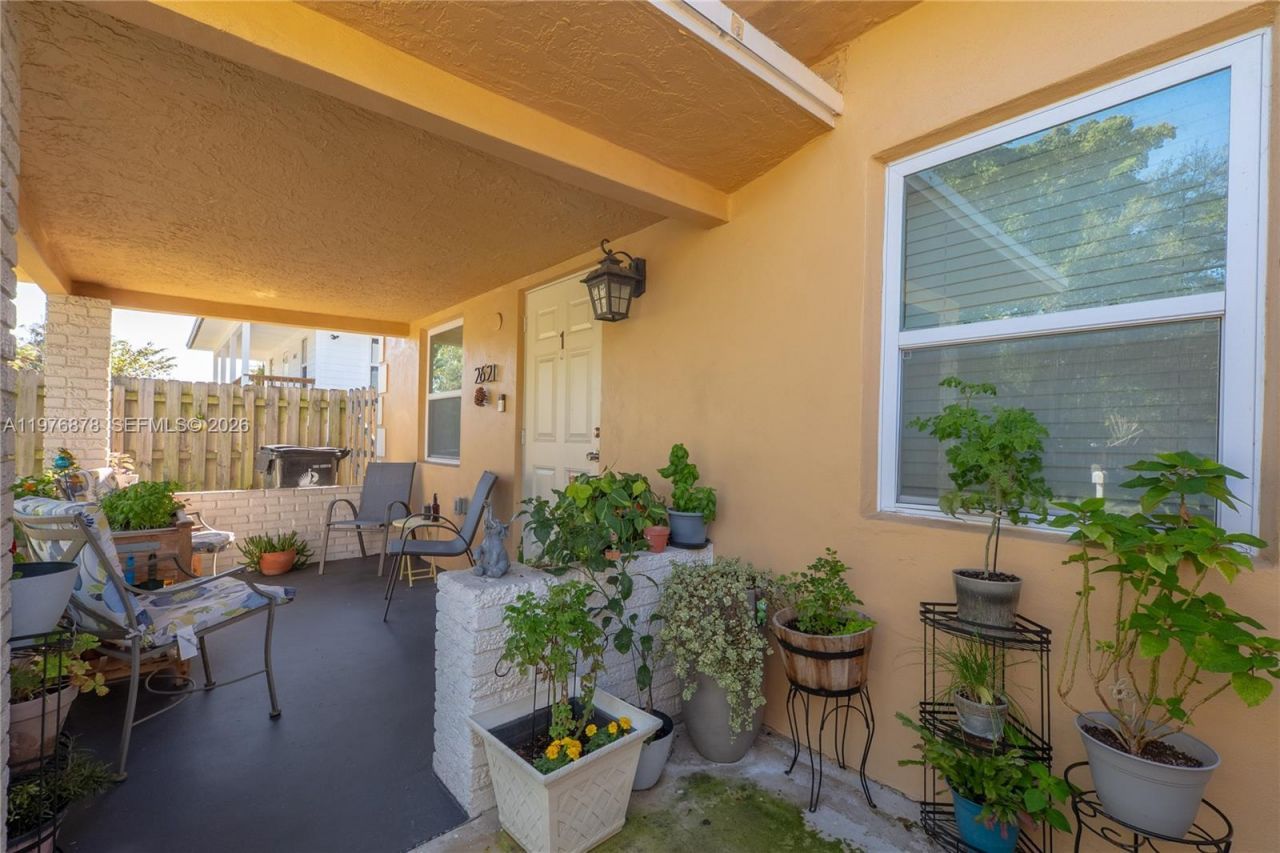 2621 SW 12th Ter , Fort Lauderdale, FL 33315 Photo