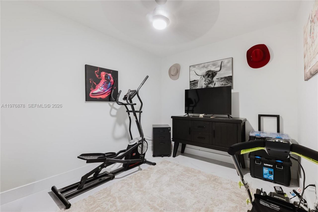 2621 SW 12th Ter, Fort Lauderdale, FL 33315 Photo