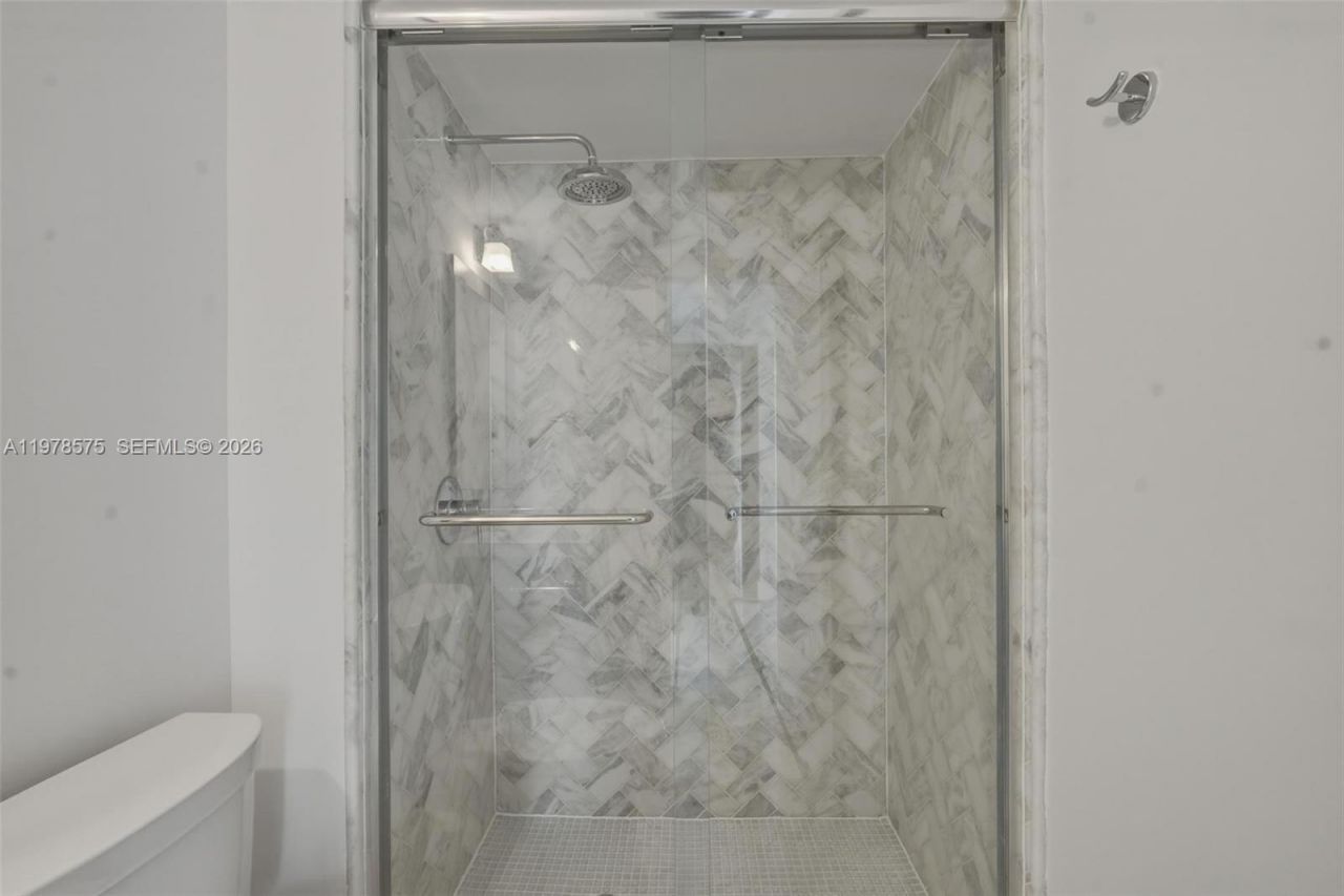 4301 Collins Ave, Unit 201, Miami Beach, FL 33140 Photo