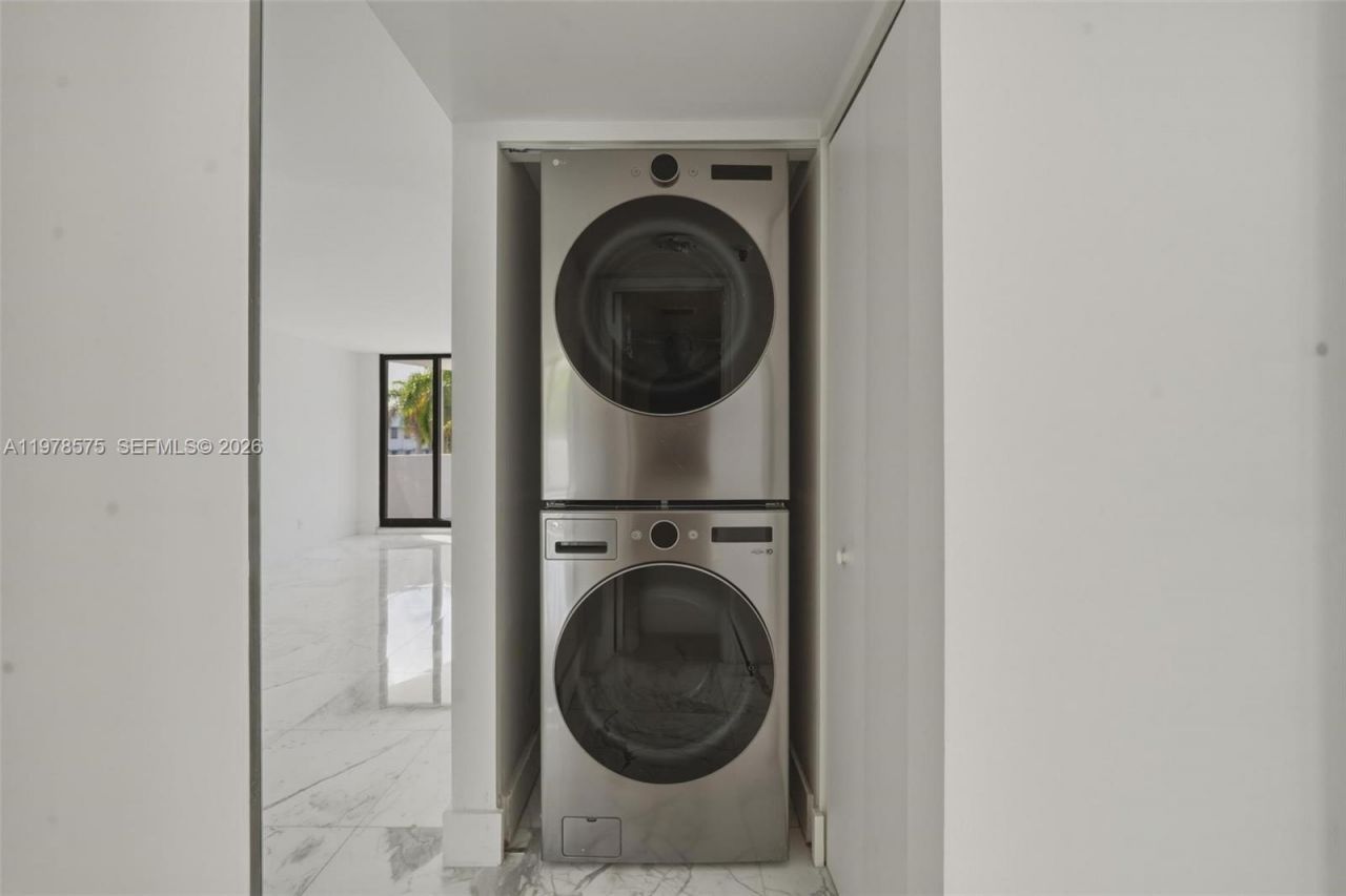 4301 Collins Ave, Unit 201, Miami Beach, FL 33140 Photo