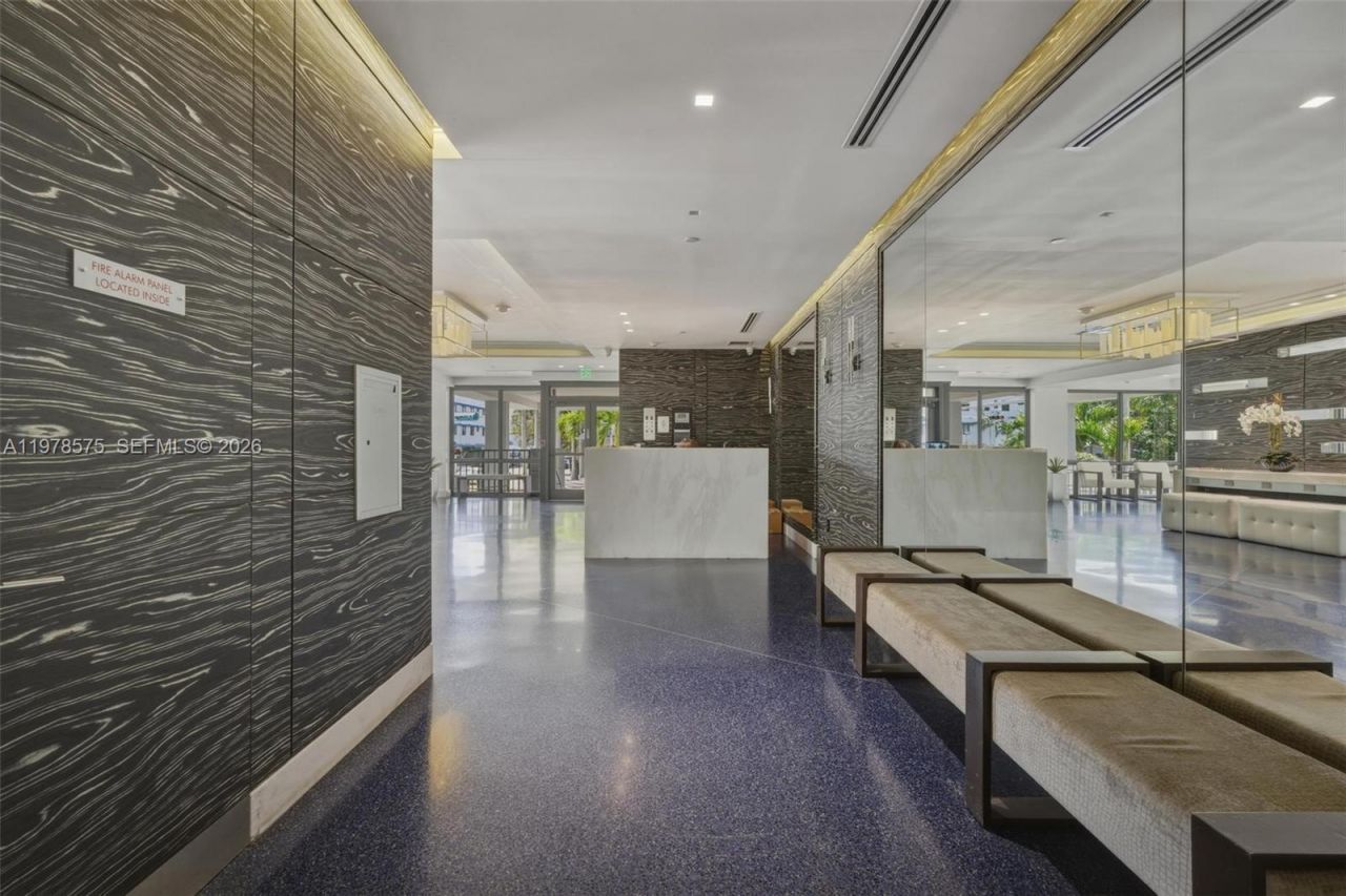 4301 Collins Ave, Unit 201, Miami Beach, FL 33140 Photo