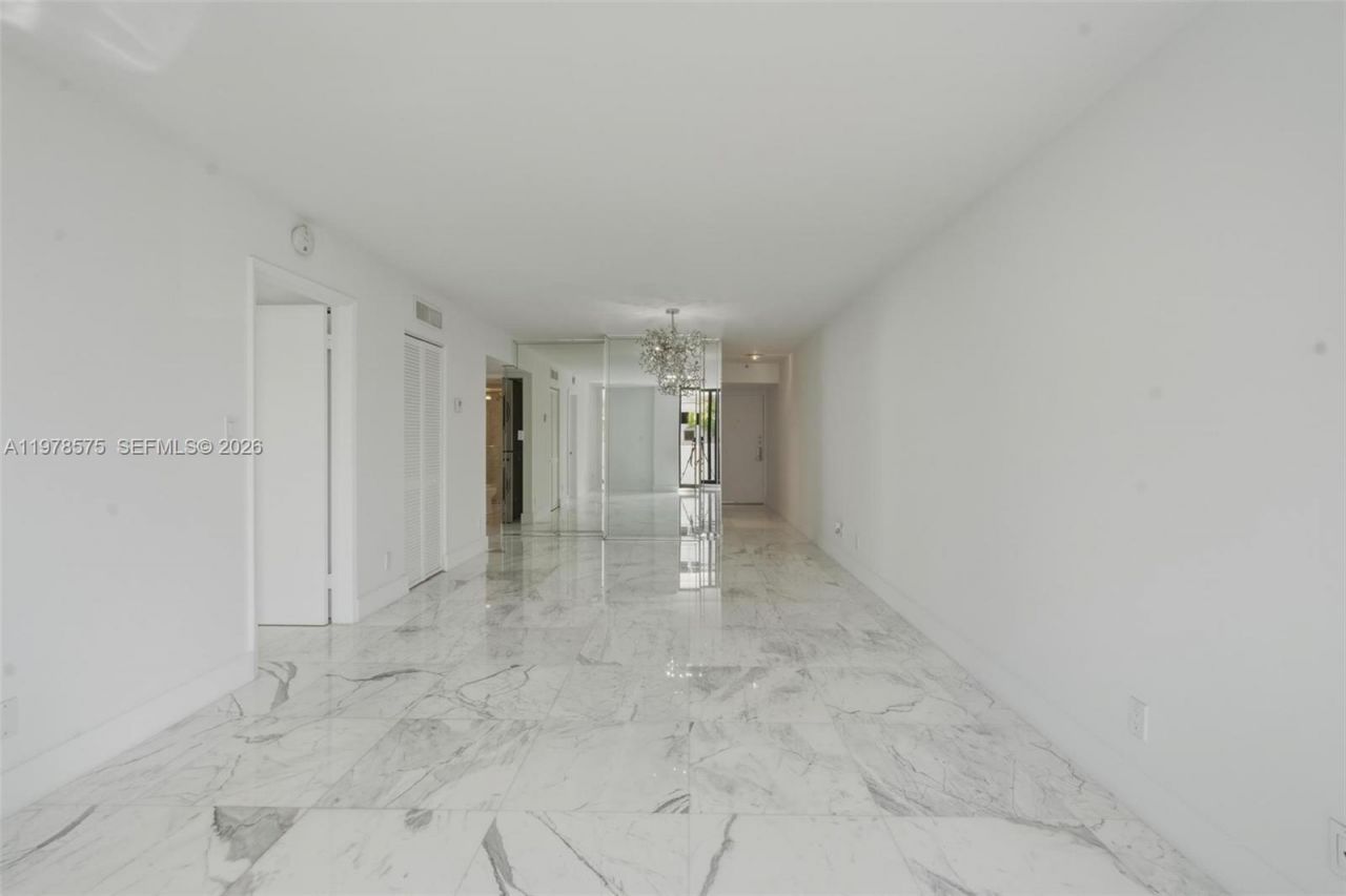 4301 Collins Ave, Unit 201, Miami Beach, FL 33140 Photo