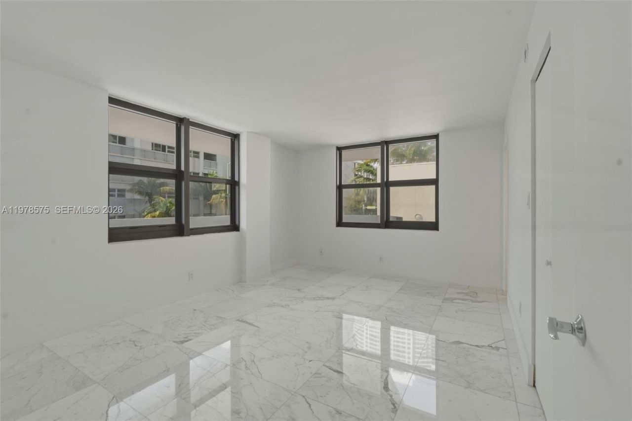 4301 Collins Ave, Unit 201, Miami Beach, FL 33140 Photo