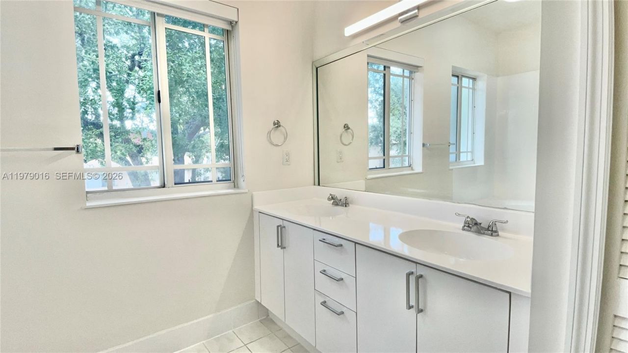 10160 SW 88th St , Unit 201, Miami, FL 33176 Photo