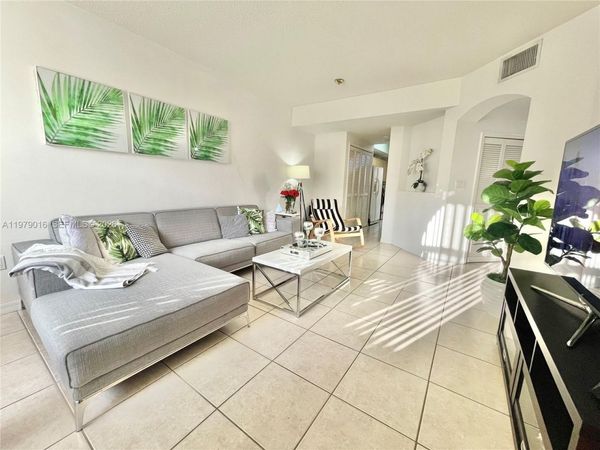 10160 SW 88th St , Unit 201, Miami, FL 33176