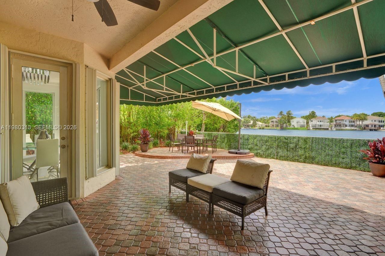 11008 NW 73rd St, Doral, FL 33178 Photo