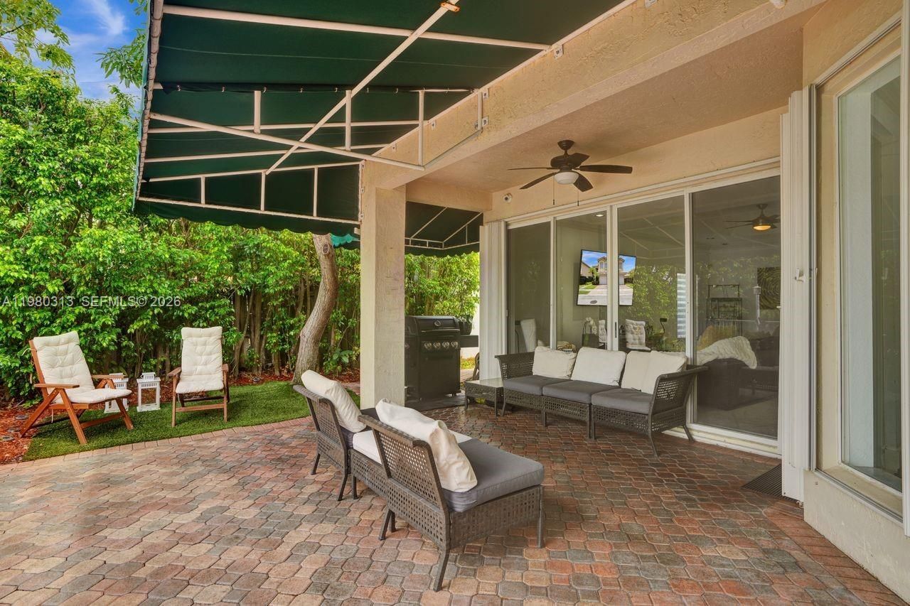 11008 NW 73rd St, Doral, FL 33178 Photo