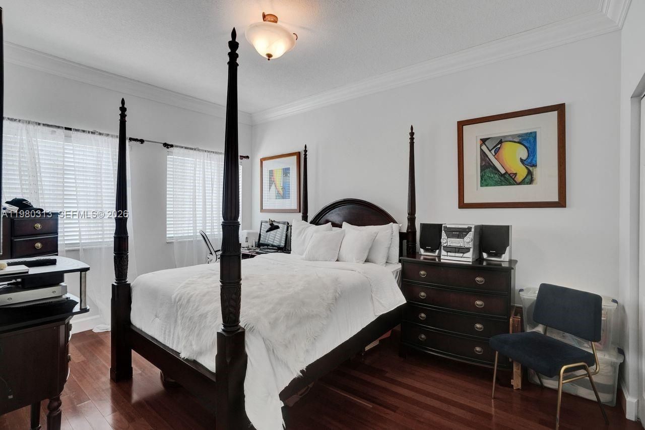 11008 NW 73rd St, Doral, FL 33178 Photo