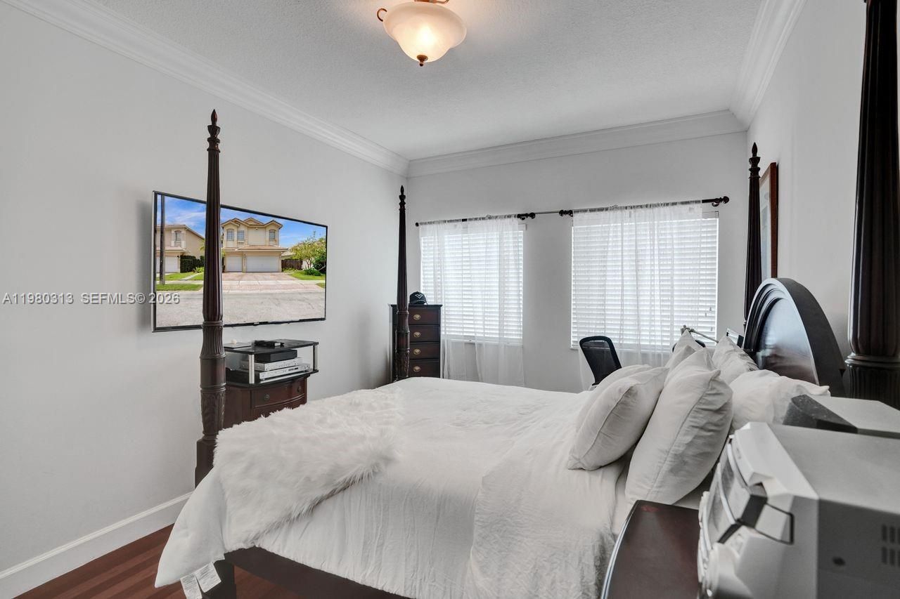 11008 NW 73rd St, Doral, FL 33178 Photo