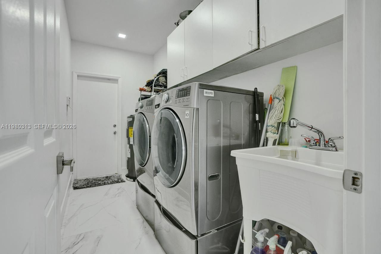 11008 NW 73rd St, Doral, FL 33178 Photo