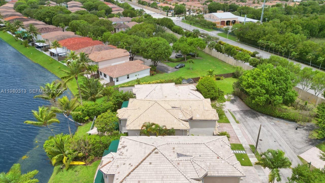 11008 NW 73rd St, Doral, FL 33178 Photo