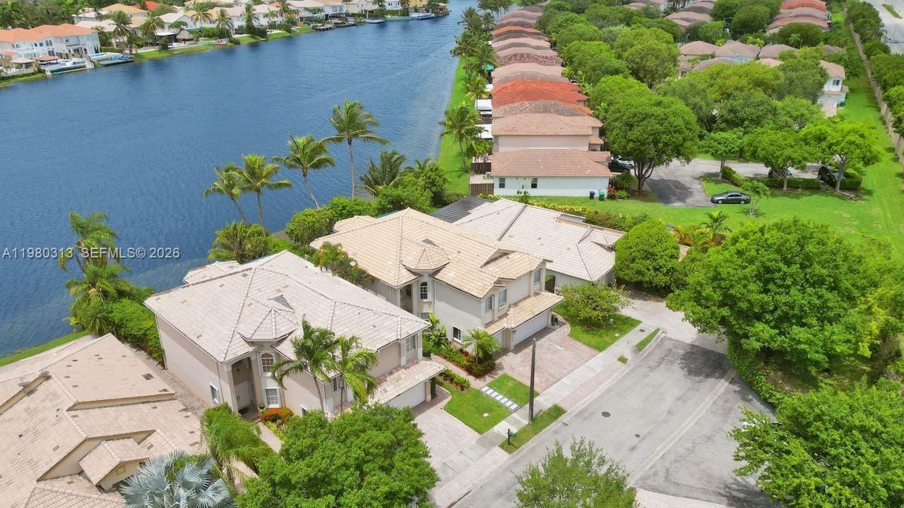 11008 NW 73rd St, Doral, FL 33178 Photo