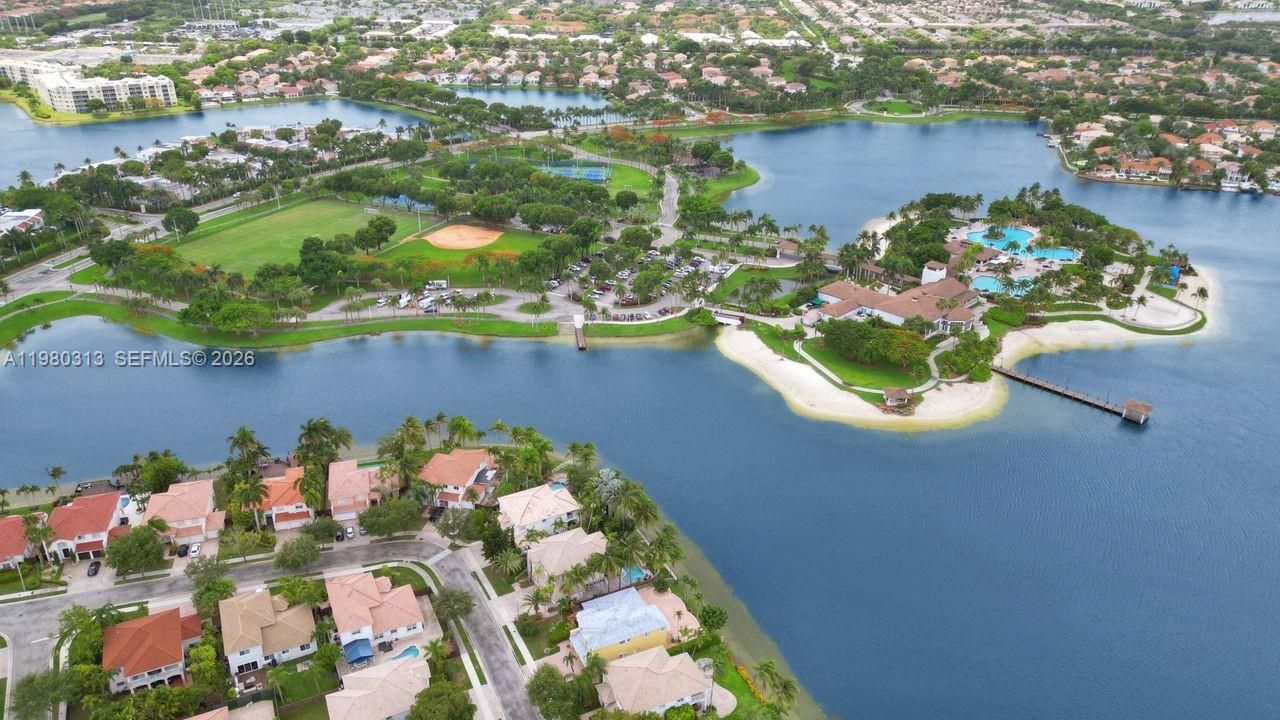 11008 NW 73rd St, Doral, FL 33178 Photo