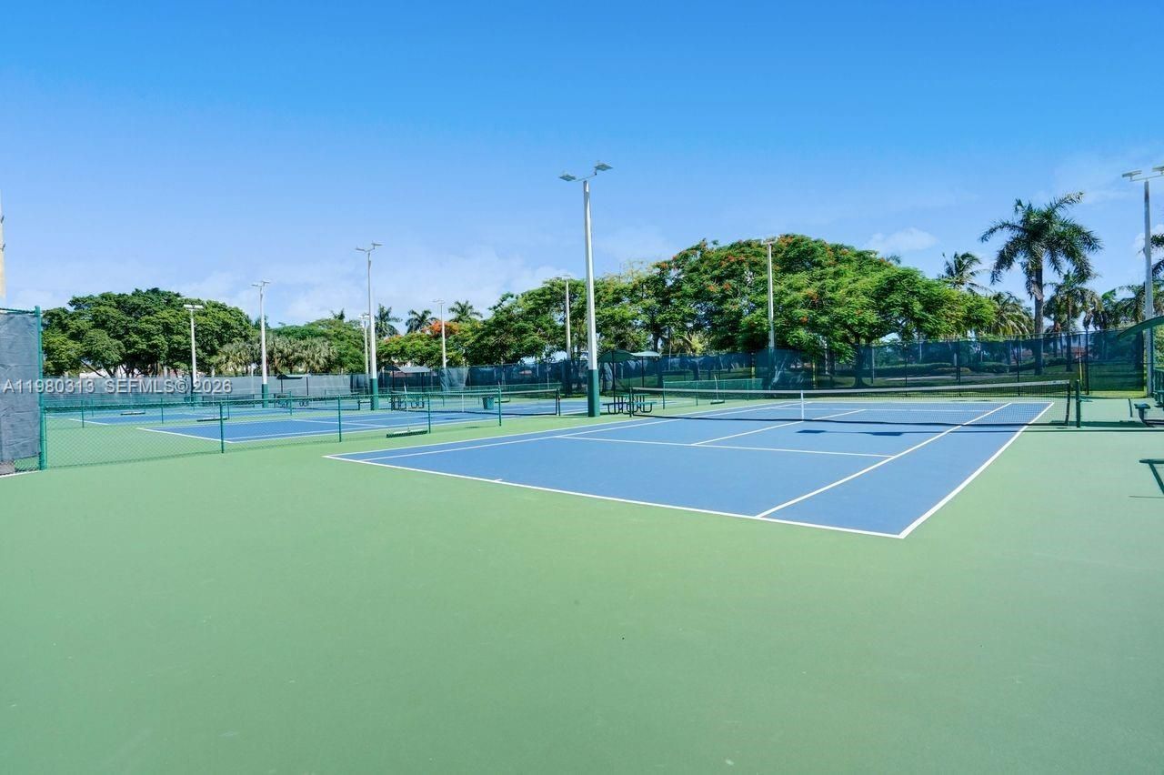 11008 NW 73rd St, Doral, FL 33178 Photo