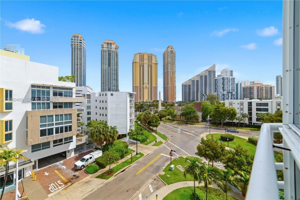 17801 N Bay Rd , Unit 614, Sunny Isles Beach, FL 33160 Photo