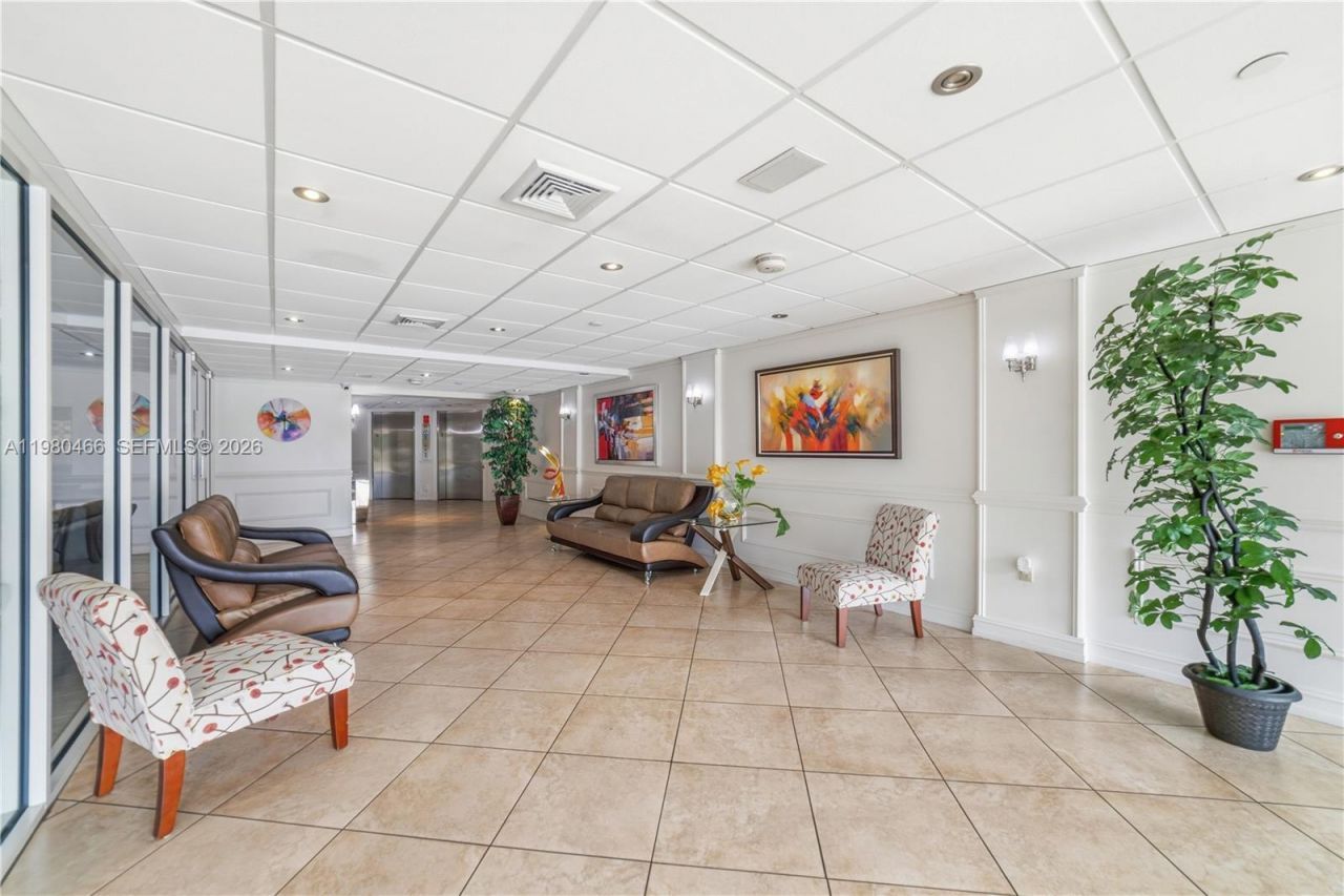 17801 N Bay Rd , Unit 614, Sunny Isles Beach, FL 33160 Photo