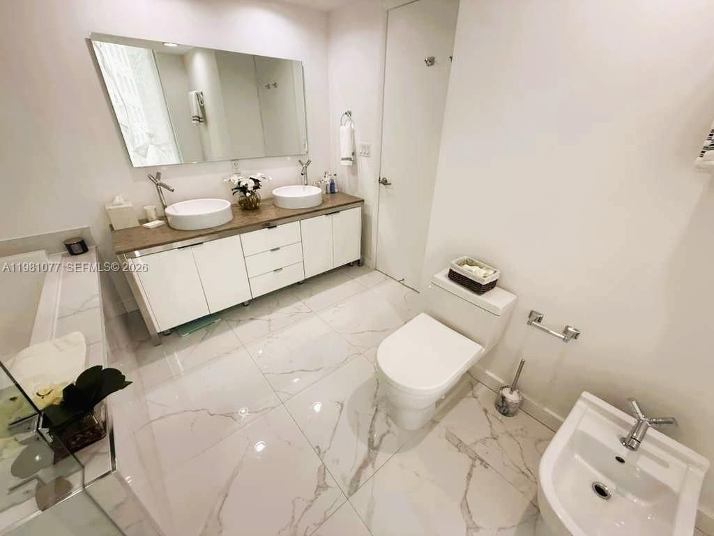 495 Brickell Ave, Unit 511, Miami, FL 33131 Photo