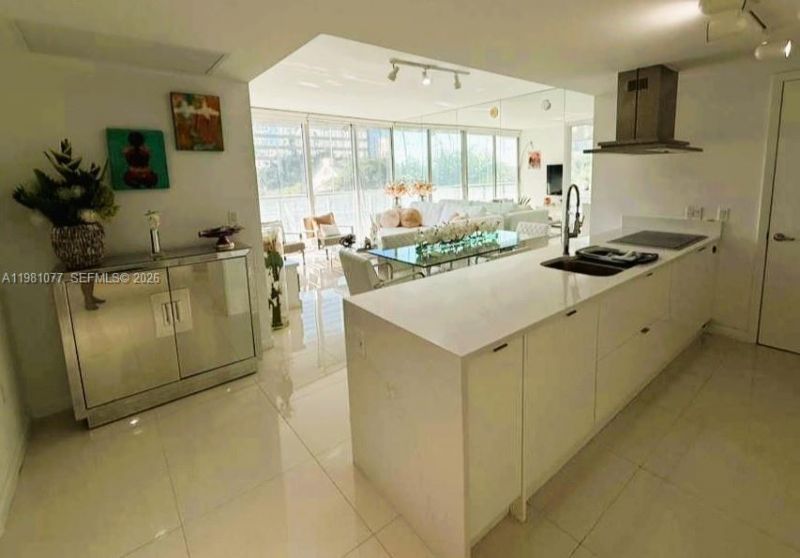 495 Brickell Ave, Unit 511, Miami, FL 33131 Photo