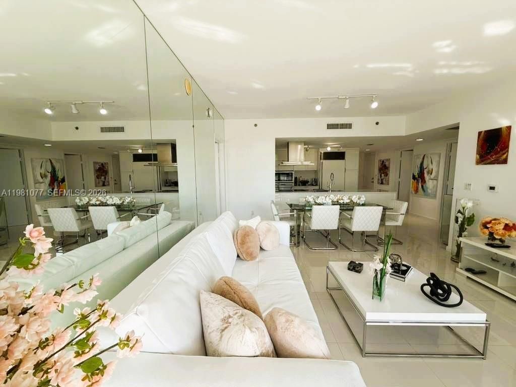 495 Brickell Ave, Unit 511, Miami, FL 33131 Photo