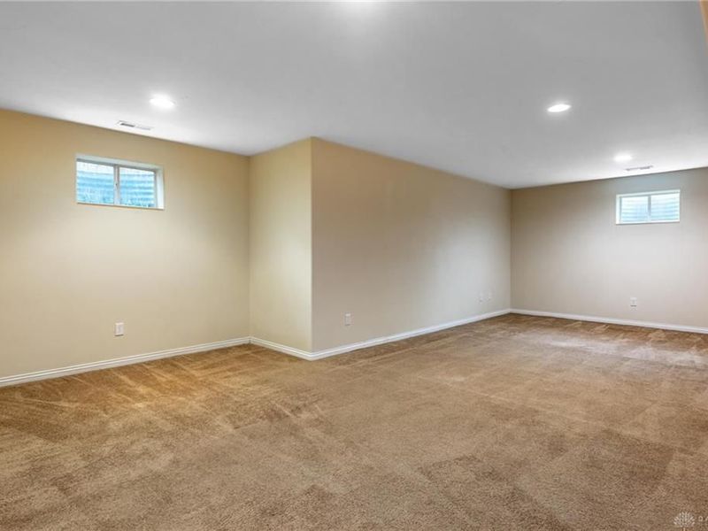 7401 Ballauer Place, Huber Heights, OH 45424 Photo 22